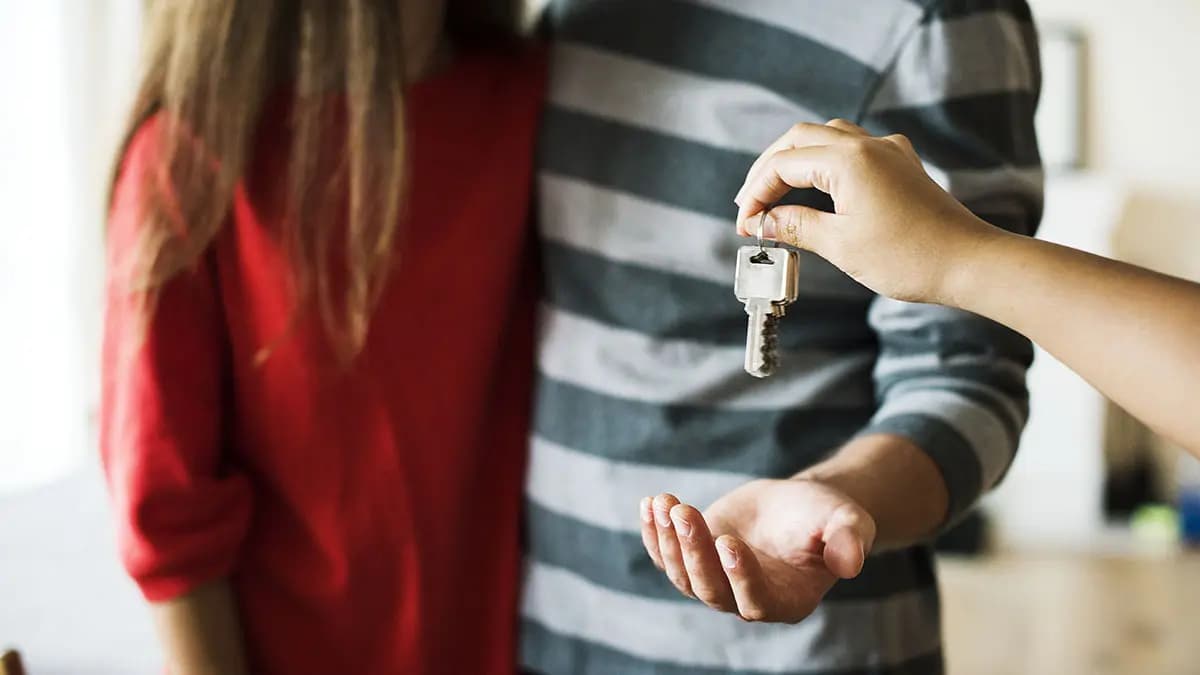 Comprar tu primera propiedad hoy: por qué cuesta y qué ayudas ya están vigentes